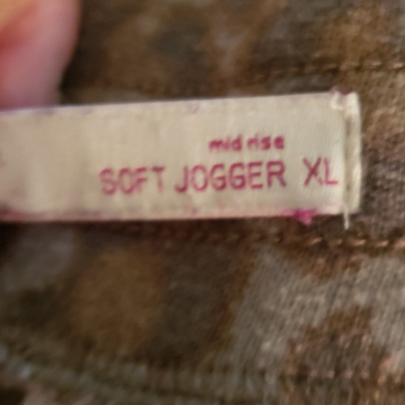 SO Soft Jogger Mid Rise Size XL - Picture 5 of 5